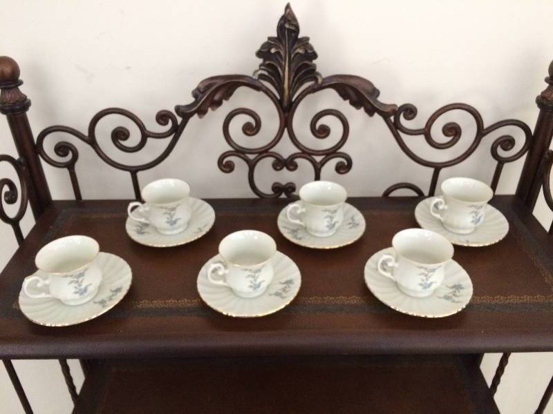 lot 37 image: 6 Royal China Blue Seltmann Weiden Germany Demitasse Cups & Saucers -Excellent Condition