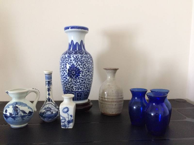 lot 40 image: Lot Of Vintage Blue & White Delft Holland & Chinese Asian Chinoiserie Vases Plus Cobalt Blue Glass Vases - All Excellent Condition - No Chips