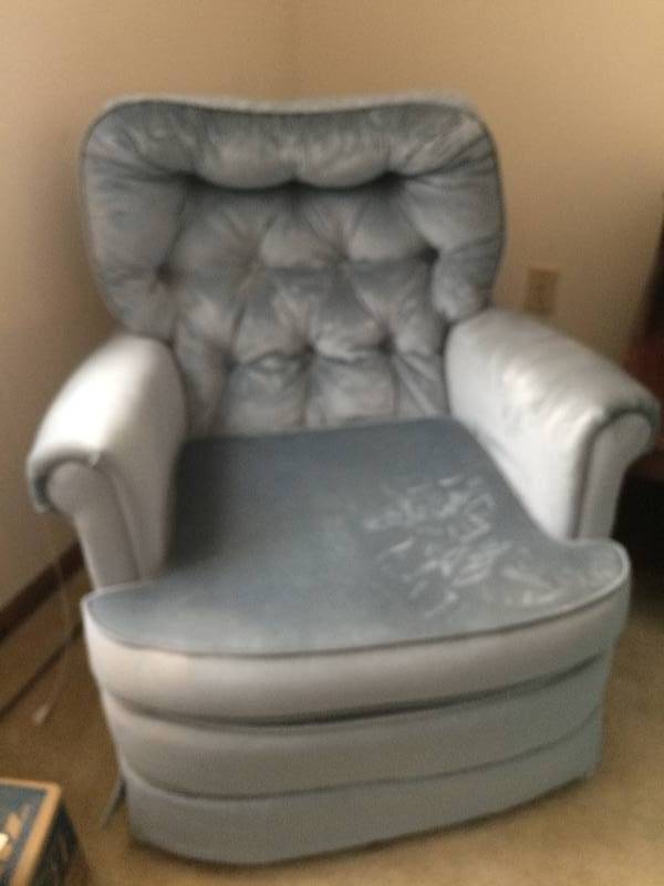 les brown chair