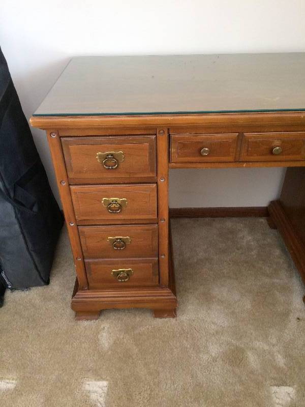 lot 89 image: Vintage Tongue In Groove Wood Desk With Glass Top - Great Condition - Slight Wear To Top In one area