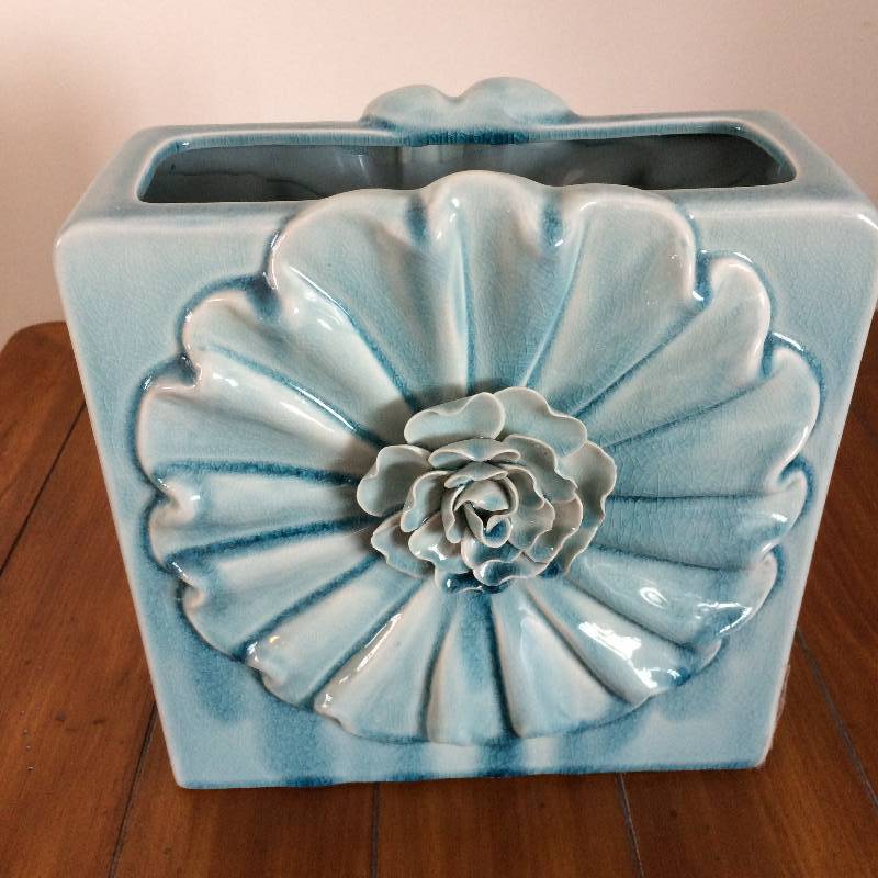 lot 95 image: Lovely Vintage Pottery Large Square Floral Vase 