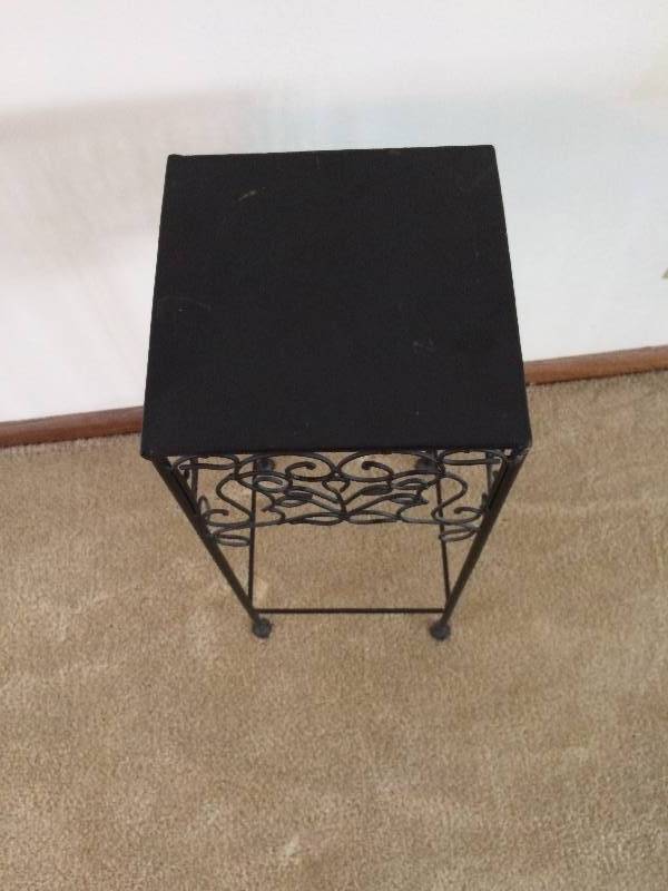 lot 98 image: Black Iron Scroll Stand - Excellent Condition