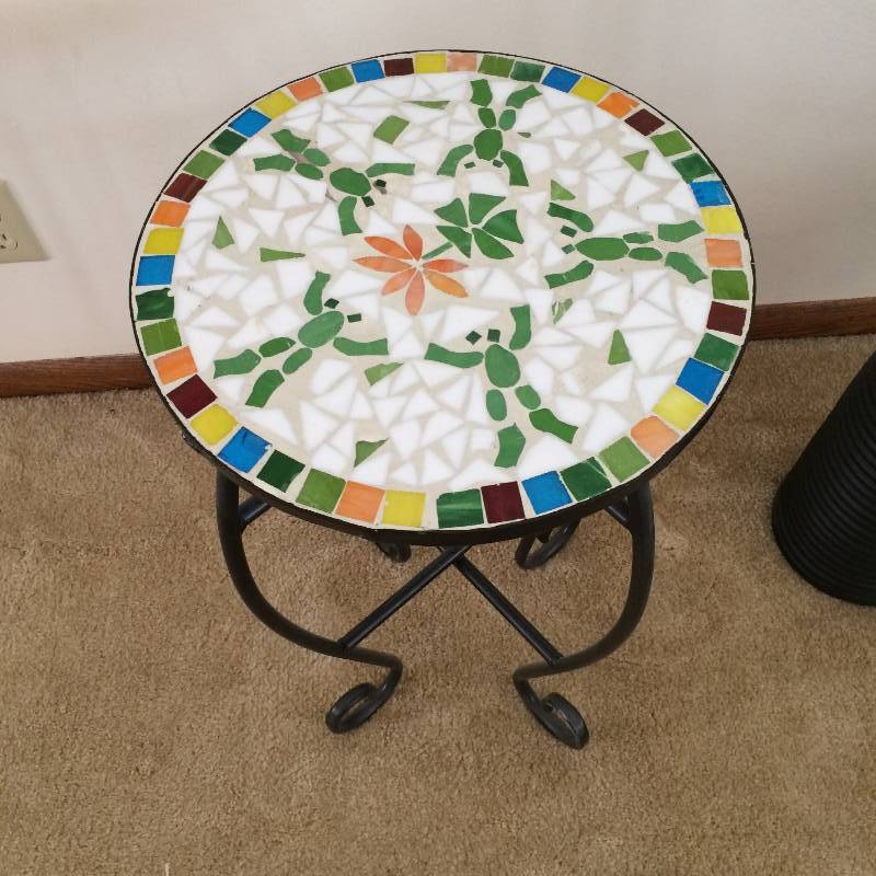 lot 103 image: Beautiful Tile & Iron Planter Side Table - Excellent Condition