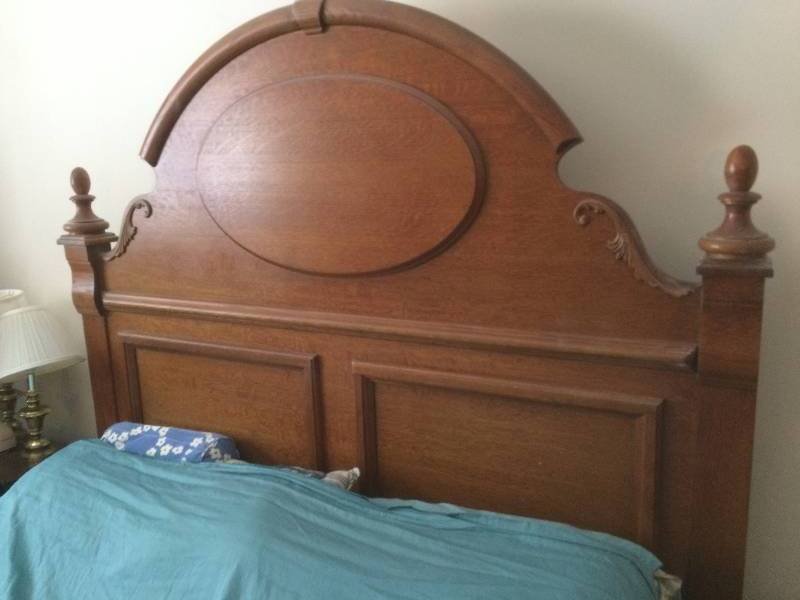 lot 157 image: Excellent Condition Carved Wood Vintage Queen Size Bed - Free Mattresses and Bedding If you would like it
