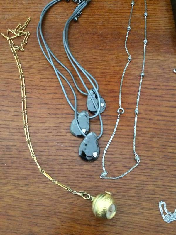 lot 172 image: Beautiful Necklaces