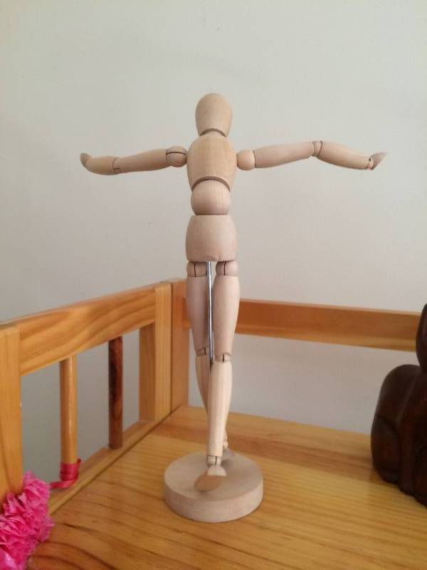 lot 190 image: Poseable Man Tabletop Entertainment