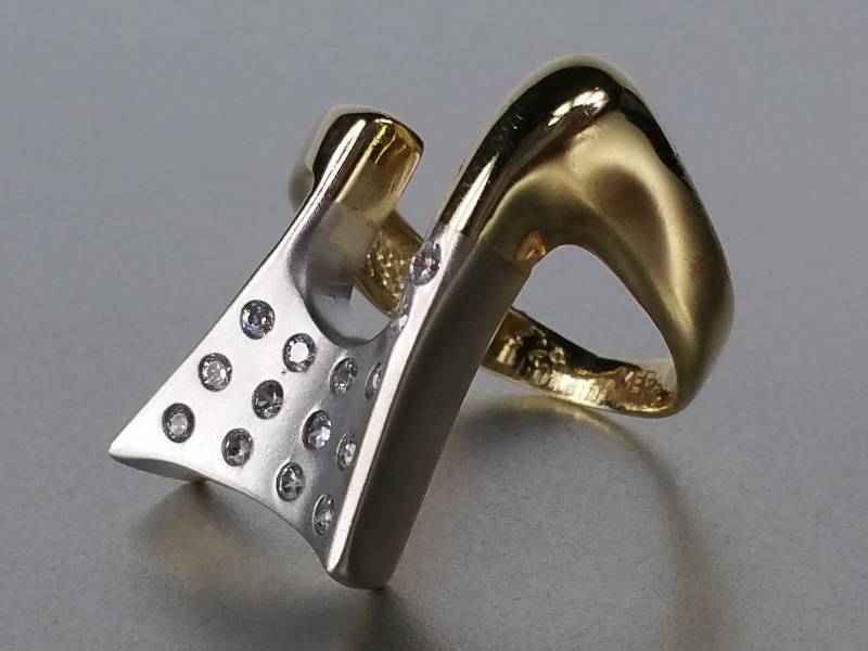 lot 13 image: Designer Musical Note Ring in 14k Gold - $2900 Retail