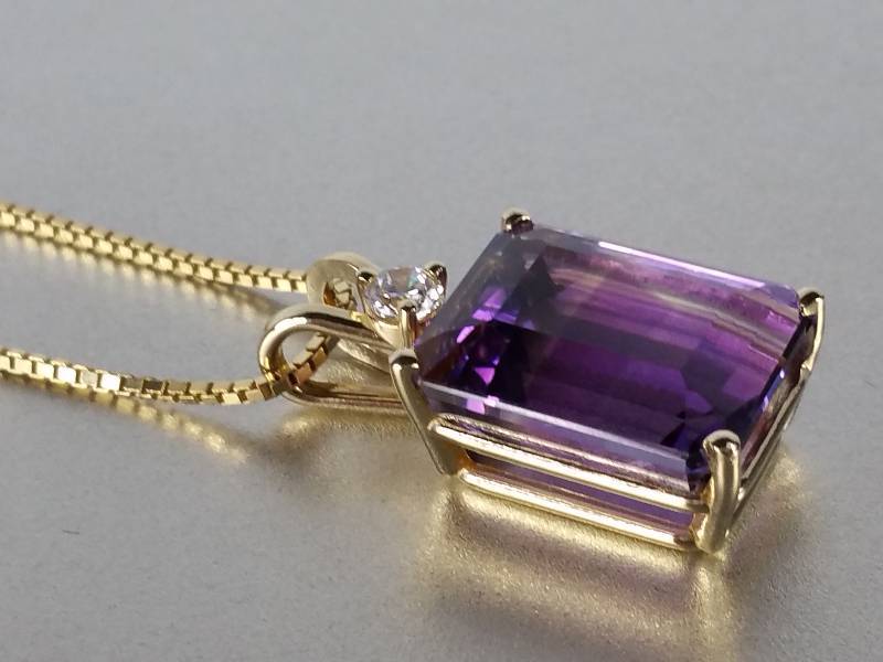 lot 44 image: 9 ct Amethyst Pendant in 14k Gold - $1250 Retail