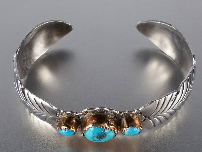 lot 54 image: Turquoise Sterling Bangle