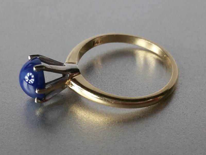 lot 59 image: Star Sapphire Ring in 14k Gold