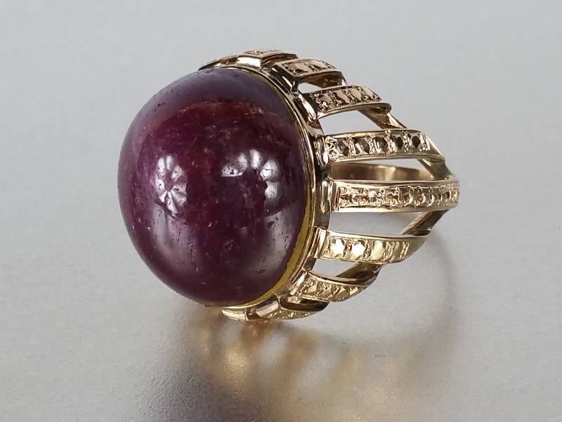 lot 68 image: 20 ct Star Ruby Ring in 14k Gold - $6000 Retail
