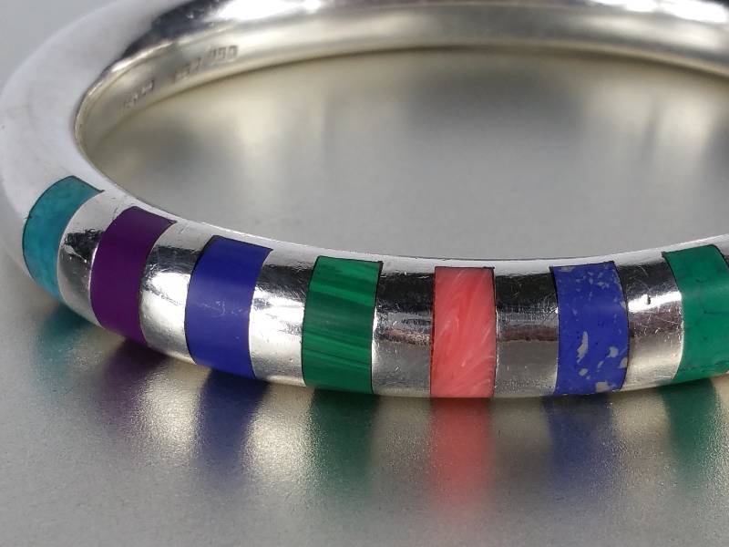 lot 91 image: Turquoise Inlaid Bangle