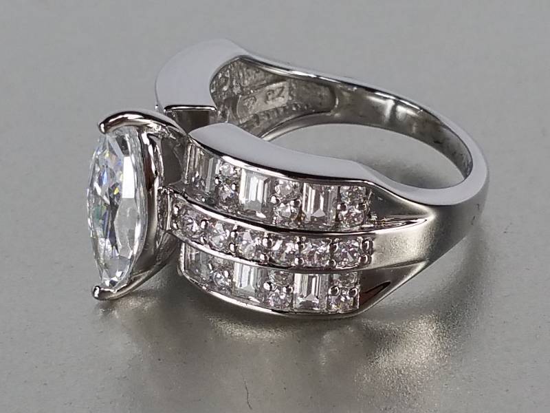 lot 100 image: 3 ct White Sapphire Wedding Set
