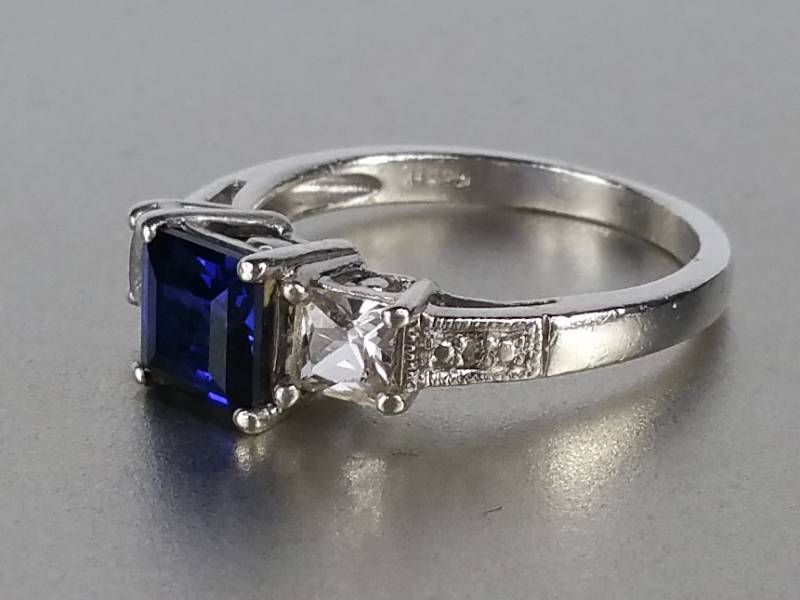 lot 102 image: Blue and White Sapphire Ring in Sterling Silver