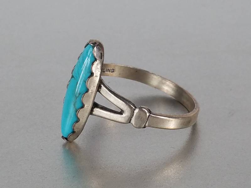 lot 105 image: Turquoise Ring in Sterling Silver