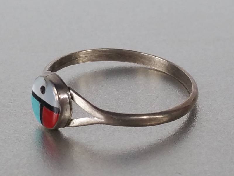 lot 107 image: Turquoise and Coral Ring in Sterling Silver