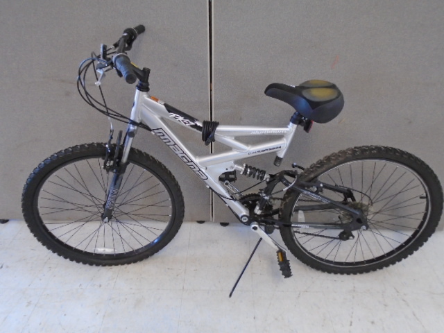 lot 22 image: Magna Bicycle