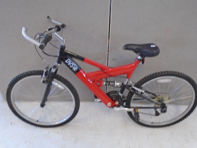 lot 27 image: Mongoose