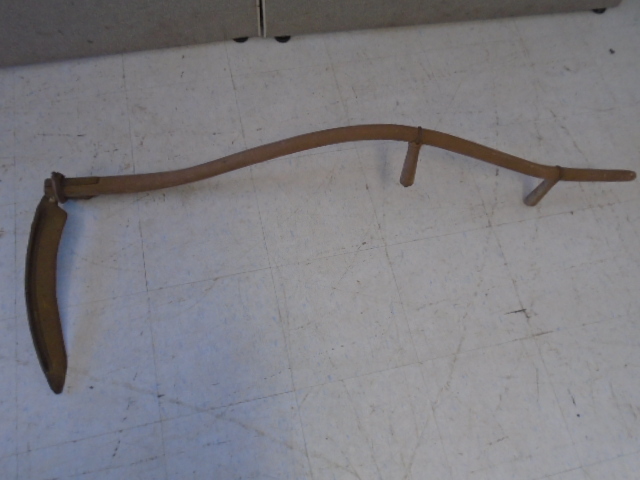 lot 14 image: Antique Scythe