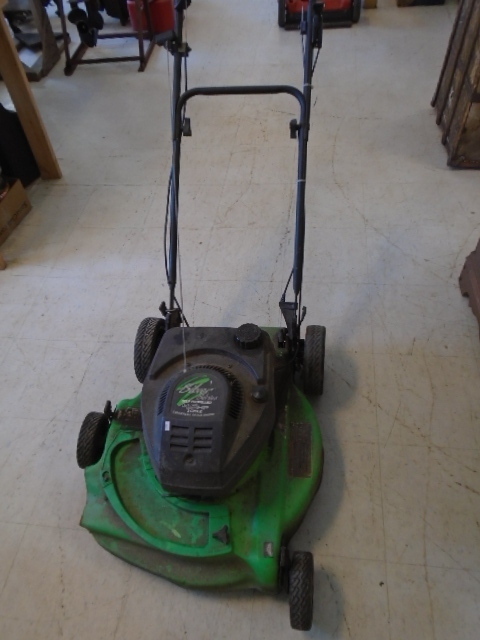 lot 34 image: Lawn Boy Self Propelled Lawn Mower