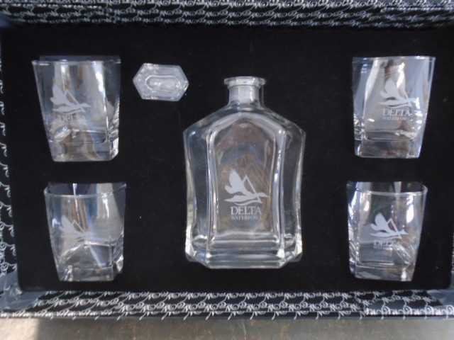lot 55 image: Delta Water Fowl Glassware