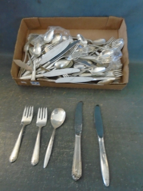lot 57 image: Silverware