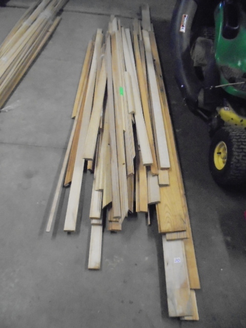 lot 30 image: Oak Trim