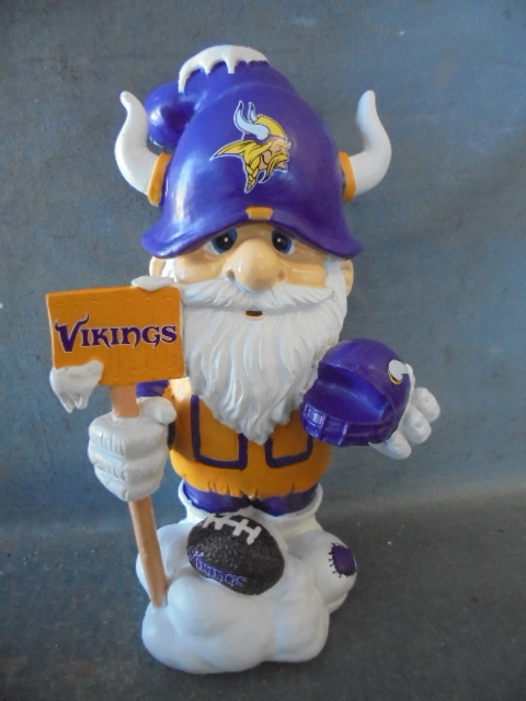 lot 49 image: Vikings NFL Team Gnome