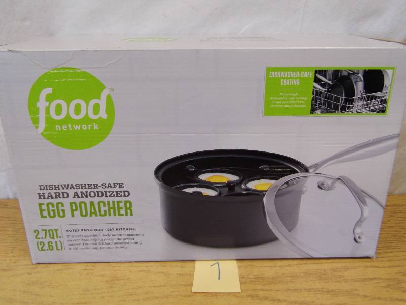 lot 7 image: Food Network Kettle w Egg Poacher