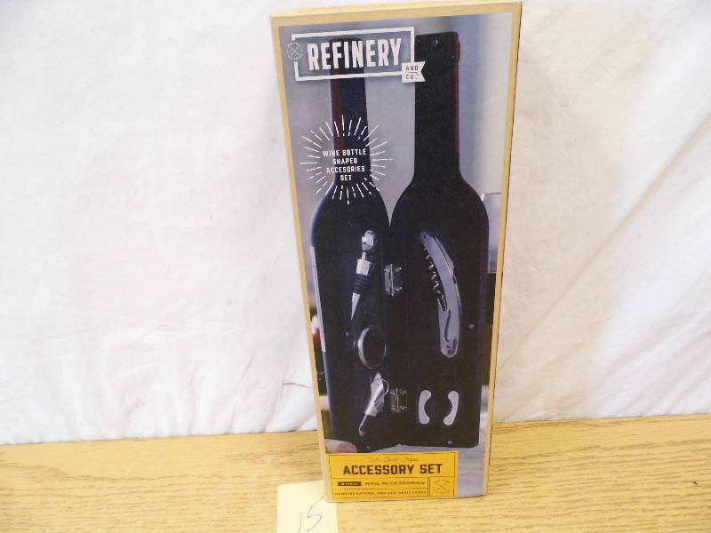 lot 15 image: Refinery 5 Piece Wine Glass Set