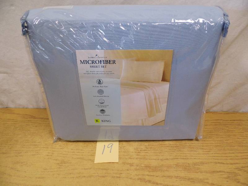 lot 19 image: Home Classic Microfiber Sheet Set
