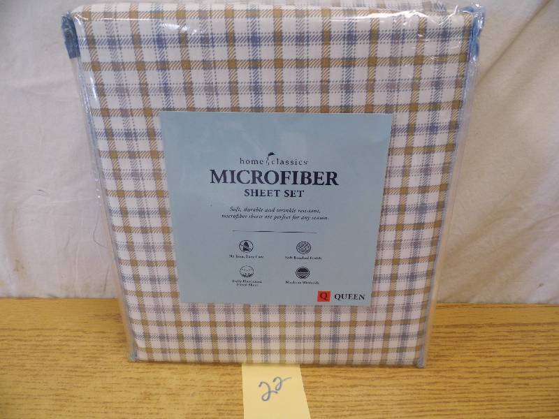 lot 22 image: Home Classic Microfiber Sheet Set