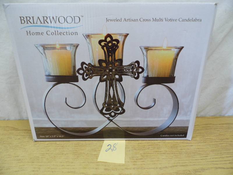 lot 28 image: Briarwood Cross Candle Holder