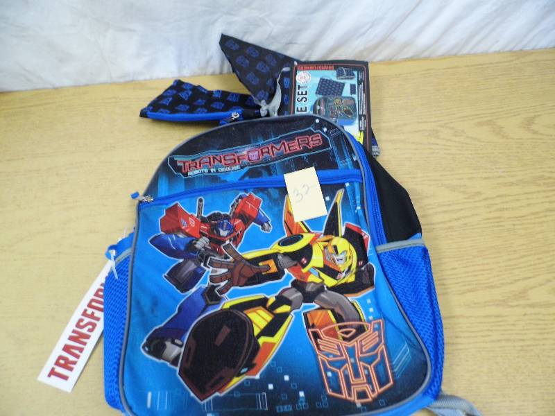 lot 32 image: Transformers Backpack Set