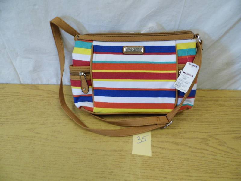 lot 35 image: Rosetti Purse