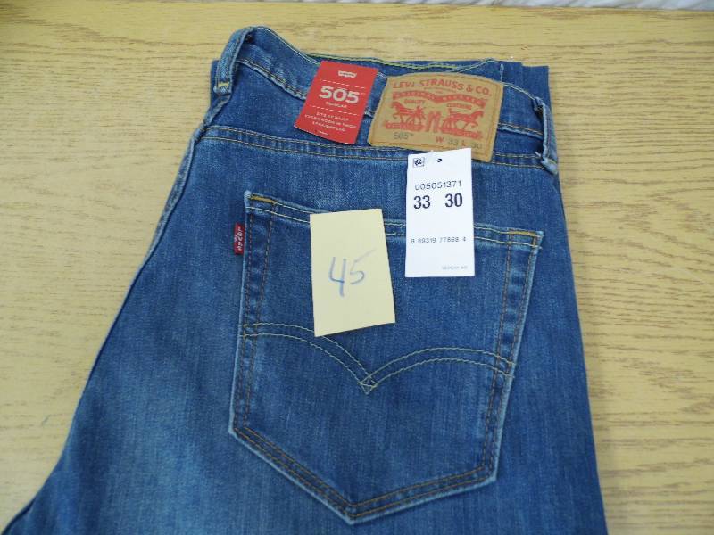lot 45 image: Levis 505