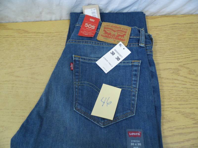 lot 46 image: Levis 505