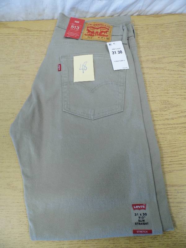 lot 48 image: Levis 513