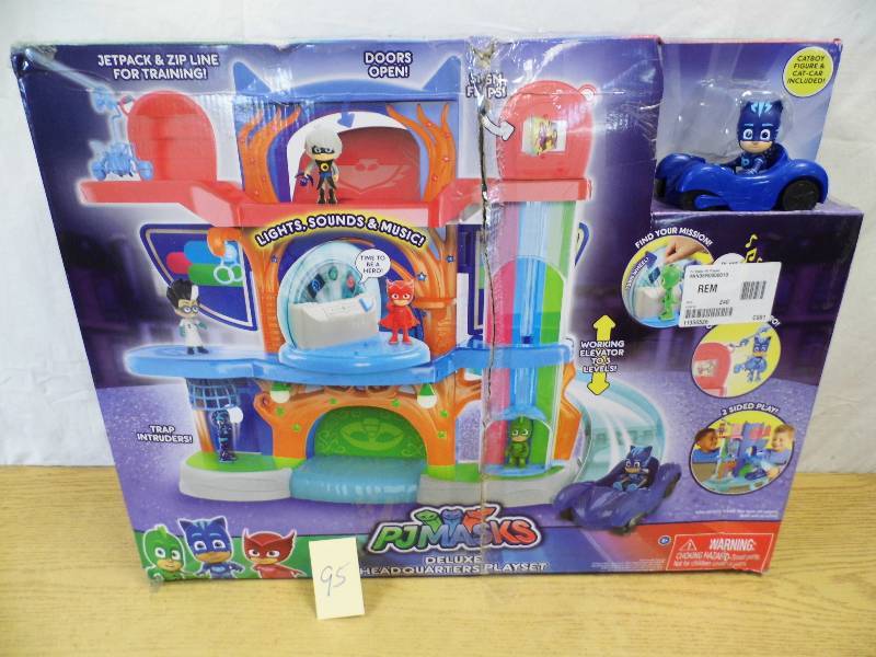 lot 95 image: PJ Masks Playset