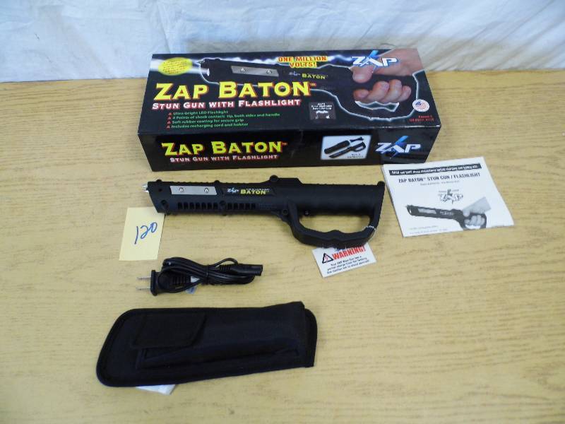 lot 120 image: Zap Baton Stun Gun w Flashlight