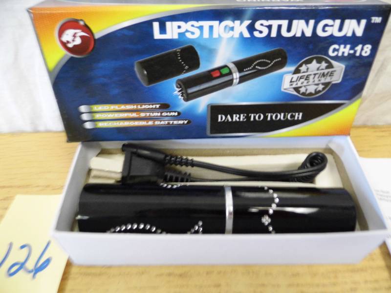 lot 126 image: Lipstick Stun Gun
