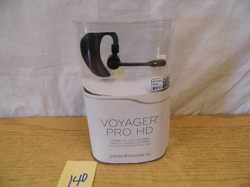 lot 140 image: Plantronics Headset
