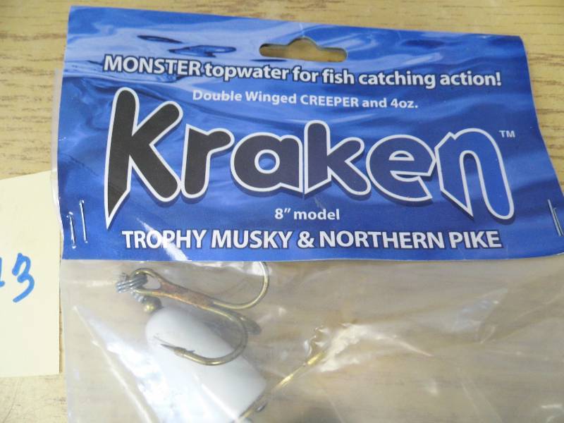 Kraken 8 Double Winged Creeper Top Water Musky Lure New In