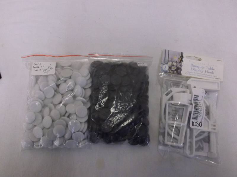 Glass Black & White Stones, Wedding Display Holder, Retail $79.38