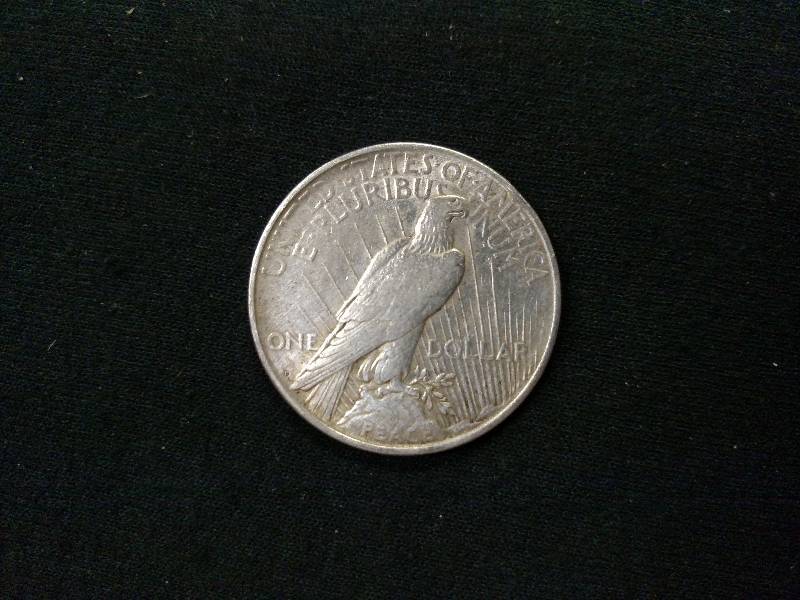 1922 D Peace Silver Dollar...