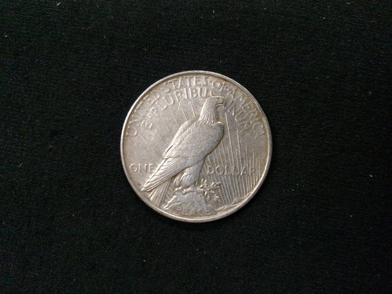 1922 D Peace Silver Dollar...