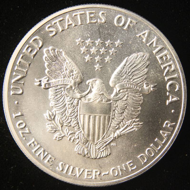 1989 AMERICAN SILVER EAGLE 1 TROY OZ. .999 FINE SILVER DOLLAR