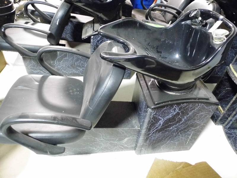 Wash Sink w Chair
