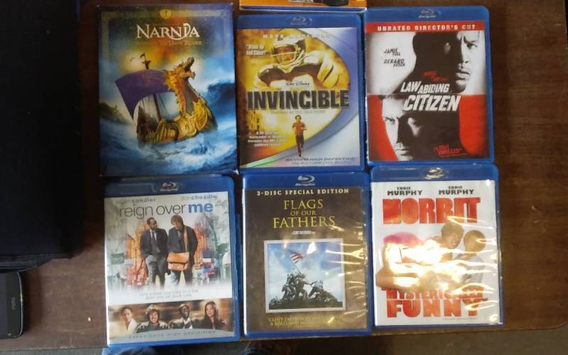 lot 26 image: 7-Blue-Ray DVDs