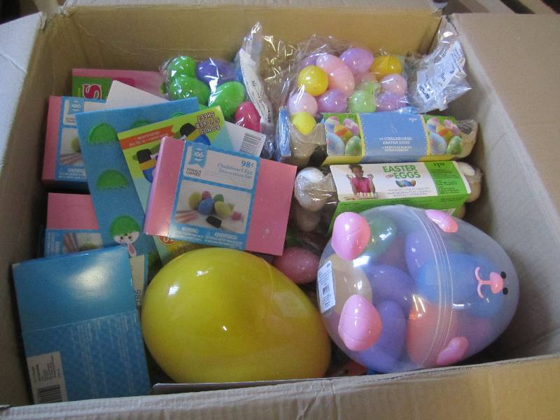 lot 336 image: Large Box Full of Misc Easter Small...